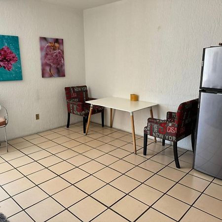 Habitacion Privada En Casa De Huespedes Guadalajara Exteriér fotografie